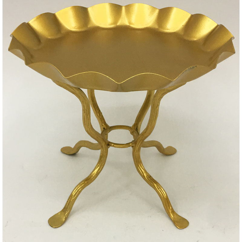 Round metal cake stand with curved steel legs