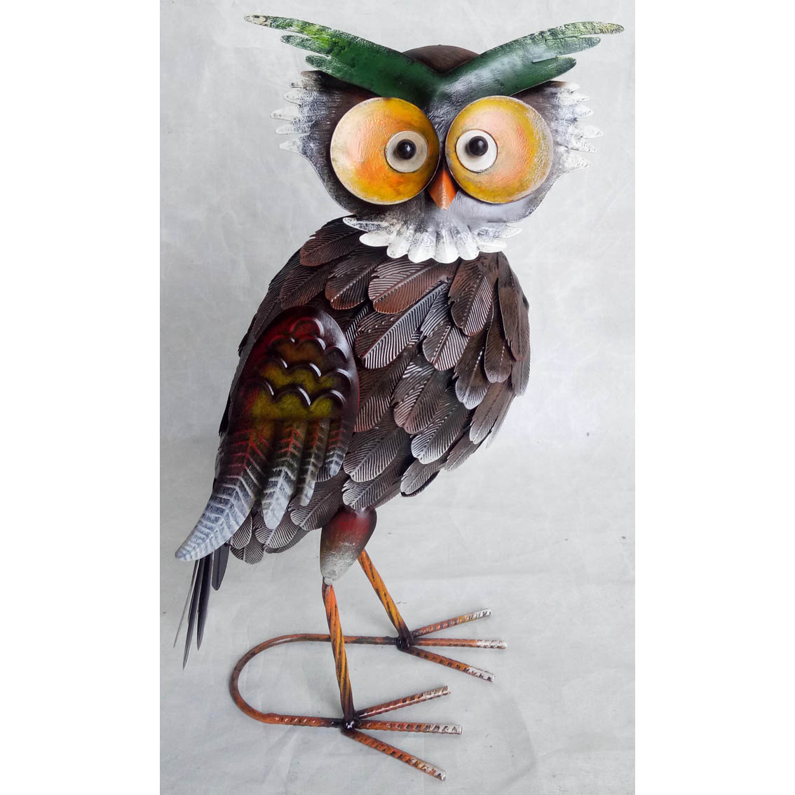 Hand-made metal garden decor owl ornament