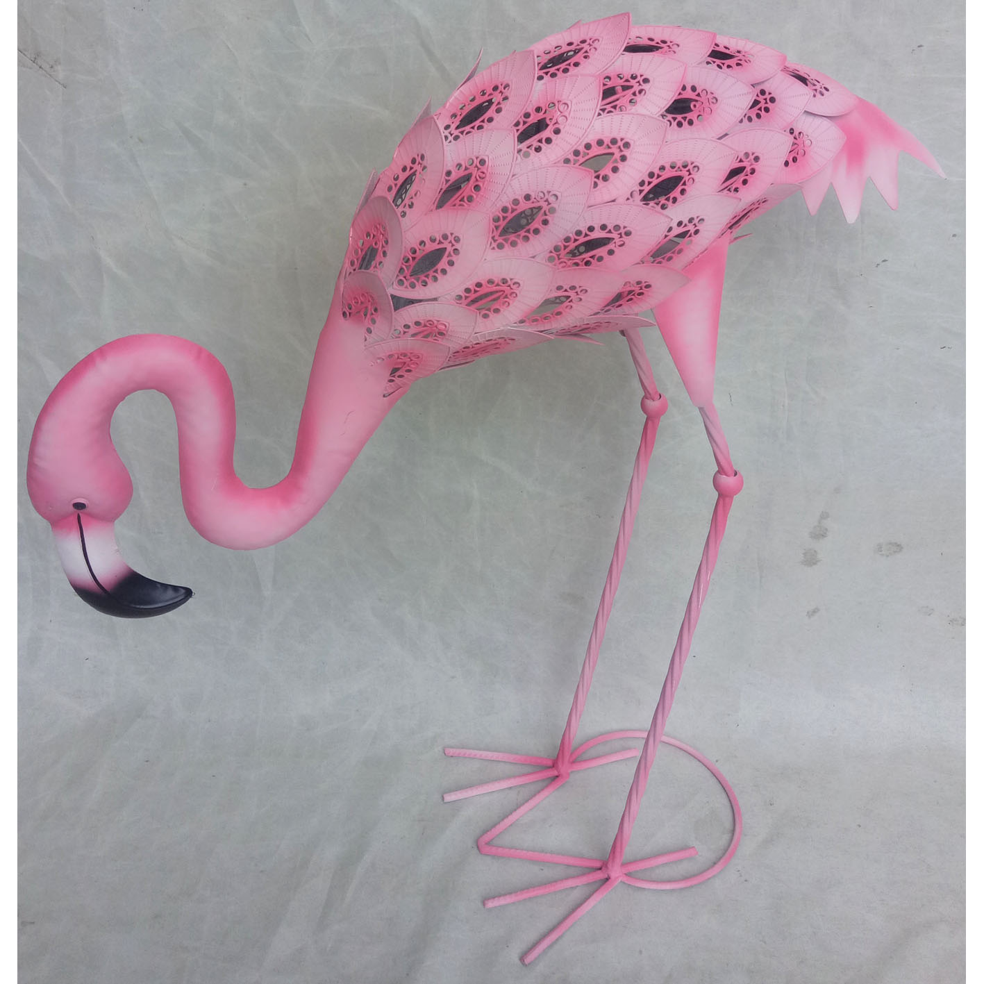 Hand-made metal garden decor pink flamingo ornament